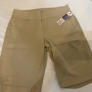 Jag Jeans Khaki Bermuda Shorts Women’s size 16 NWT